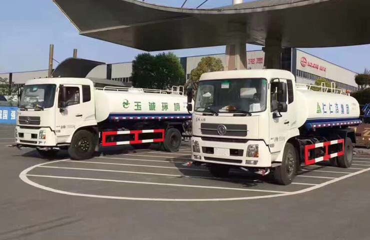 東風天錦多功能灑水車